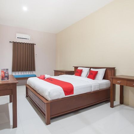 Reddoorz Near Universitas Wijaya Kusuma Surabaya Bagian luar foto