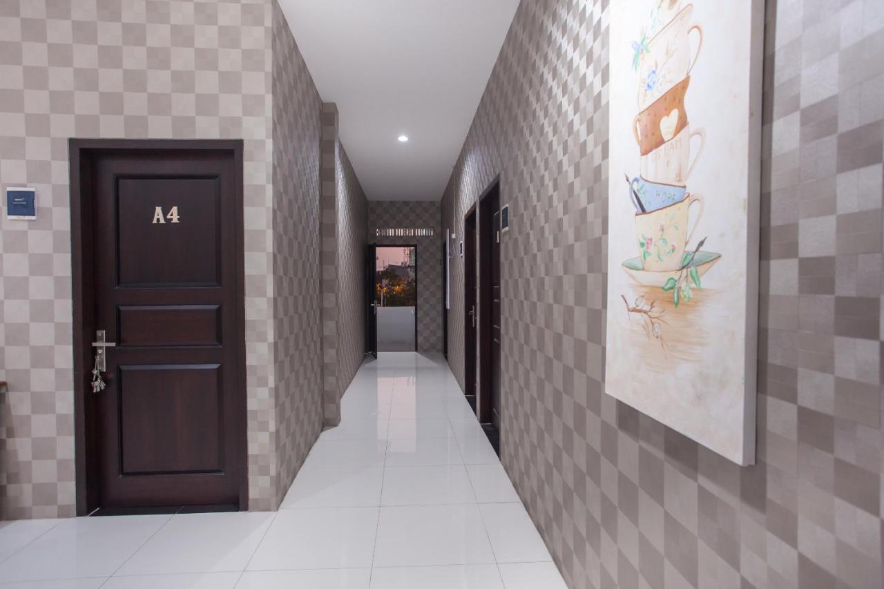 Reddoorz Near Universitas Wijaya Kusuma Surabaya Bagian luar foto